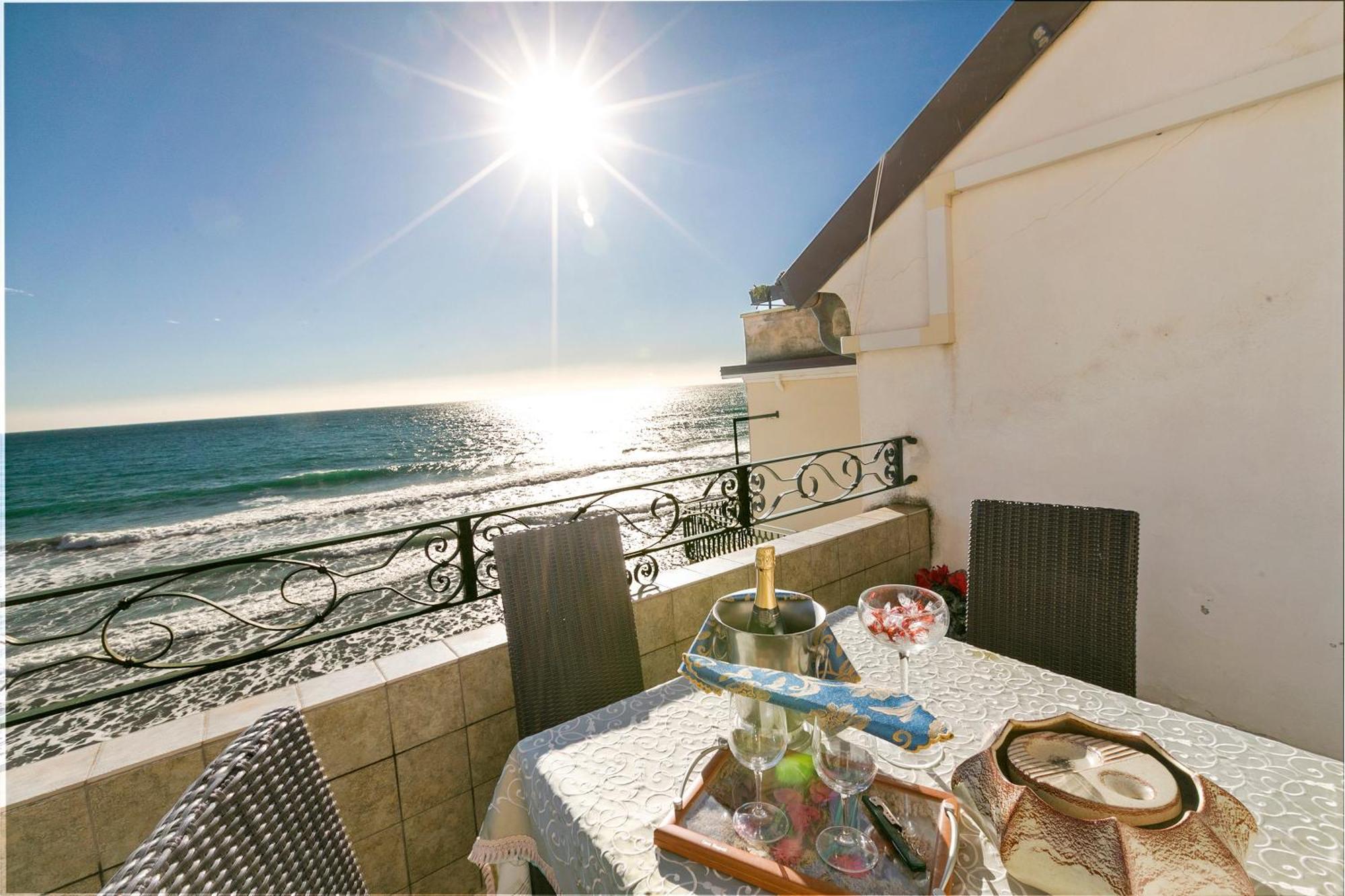 Chambre Double Spacieuse avec Balcon - Vue sur Mer